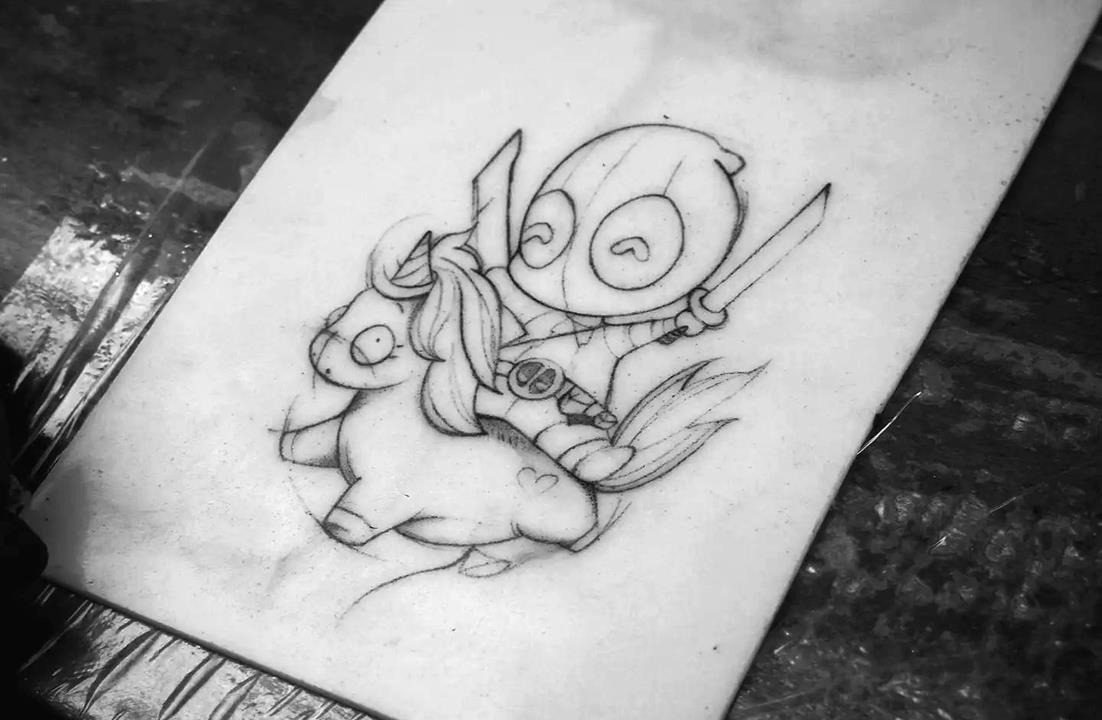 tatutaż deadpool stworzony przez profesjonalnego tatuatora na kursie tatuażu
