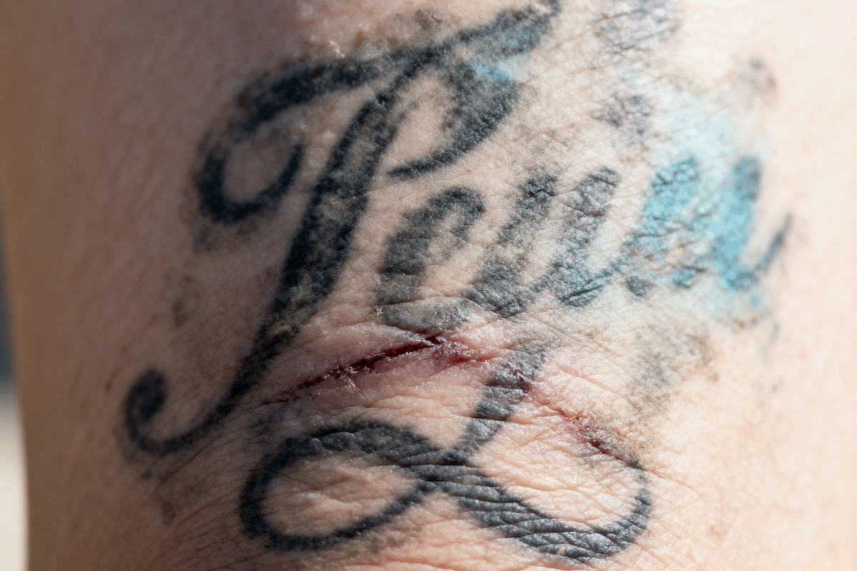 Czy handpoke znika? Fakty o trwałości tatuaży ręcznych